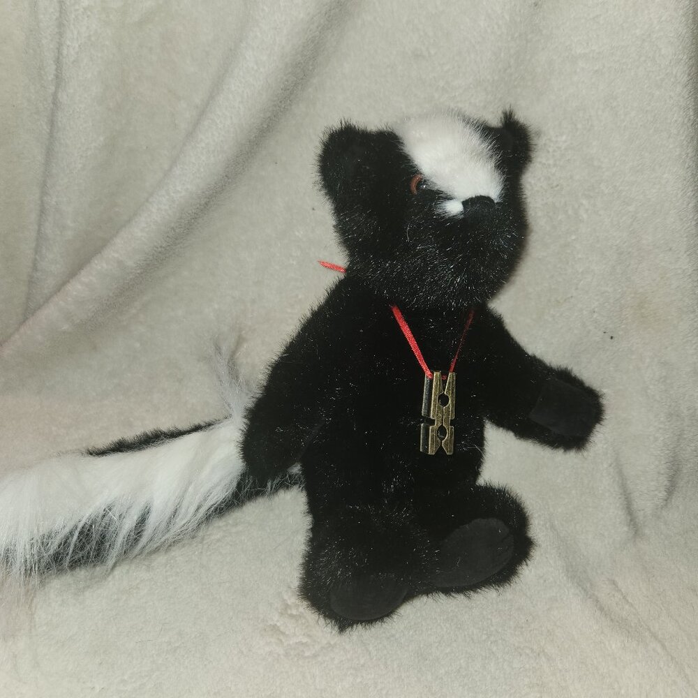 "Oda Parfume" **Retired** Boyds Bears Skunk